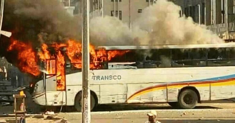 Kinshasa : Le Bus Transco Victime d&rsquo;un Incendie Criminel à Masina
