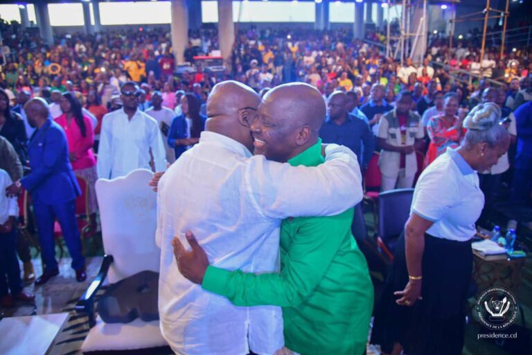RDC : nouveau accolade entre Félix Tshisekedi et Roland Dalo