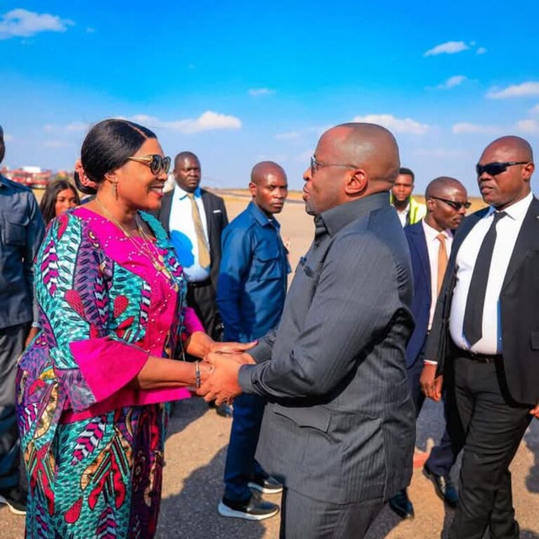 12 ème conférence des gouverneurs : Jacquemain Shabani acceuilli en fan fare au Lualaba
