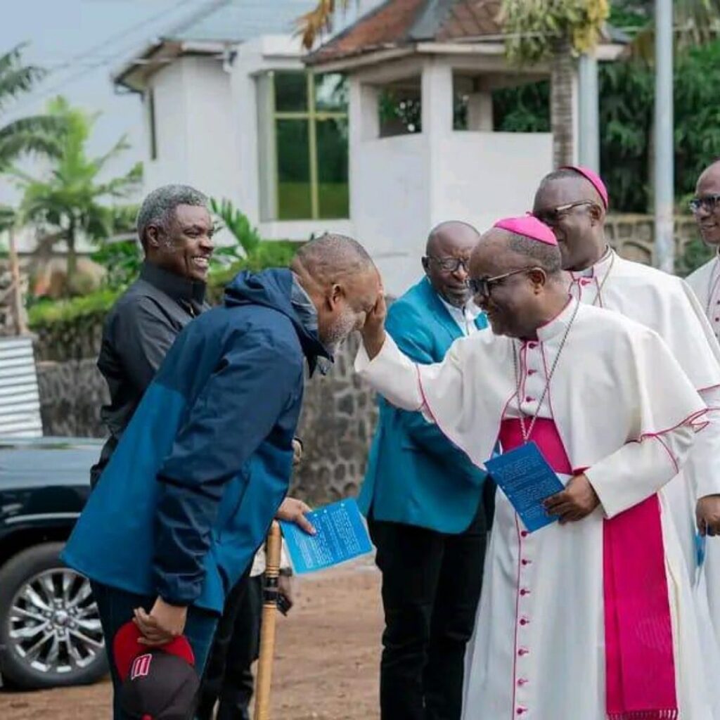 Bénédiction de Corneille Nangaa par les prélats Catholiques : Le cadre de l&rsquo;Union sacrée appelle la justice à saisir les hommes en soutane