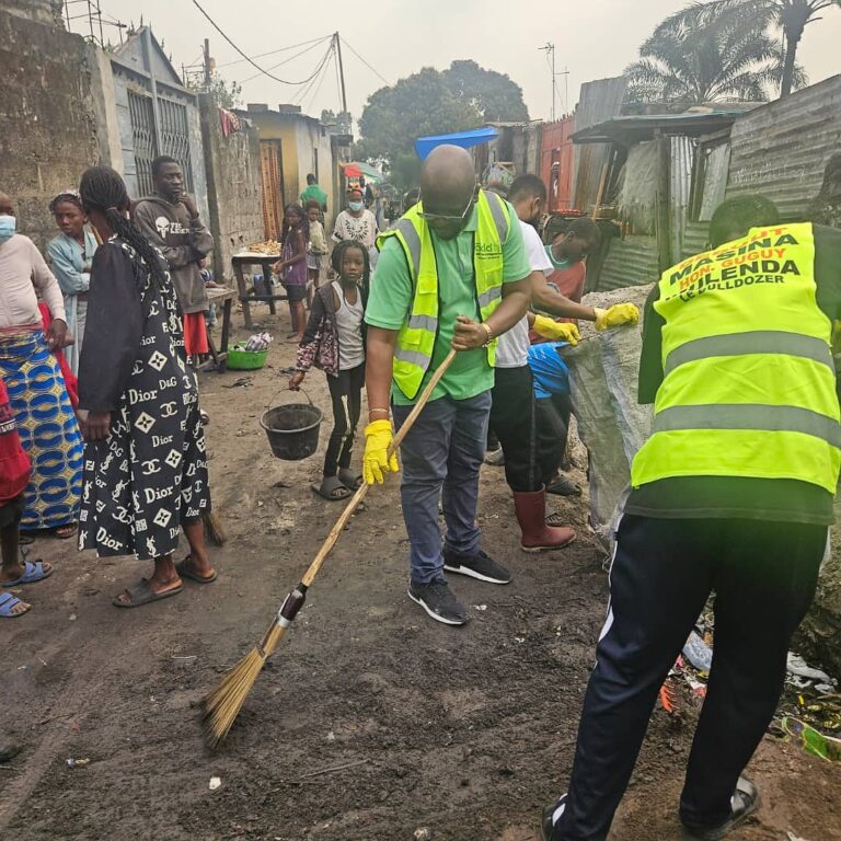 Lutte contre l&rsquo;insalubrité à Masina : Guyguy   Mulenda Nyembo en première ligne