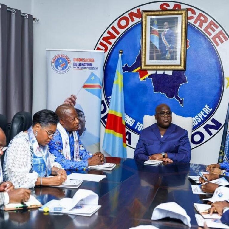 Sortie officielle du gouvernement Suminwa II: Félix Antoine Tshisekedi appelle à la cohésion à l&rsquo;Union sacrée