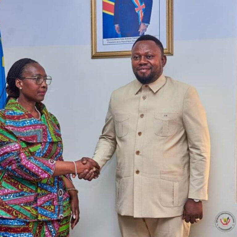 Remise et reprise au ministère des droits humains : Samuel Mbemba s&rsquo;engage à faire respecter les droits et les dignités des congolais
