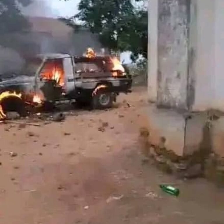 Insécurité au Kongo Central : Les habitants barricadent la circulation pour exprimer leur ras-le-bol