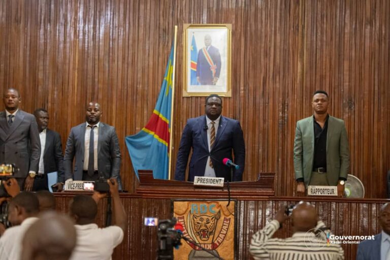 Crise institutionnelle au Kasaï Oriental : les membres du bureau de l’Assemblée provinciale appelés en urgence à Kinshasa