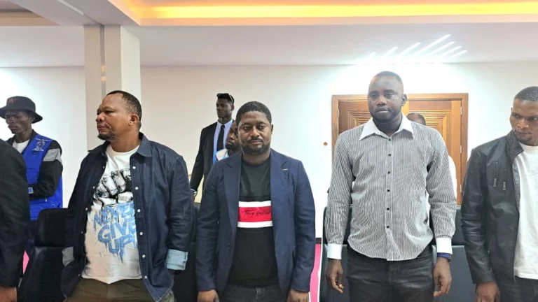 Kinshasa : Daniel Bumba rappelle à l’ordre les membres de la Force du progrès