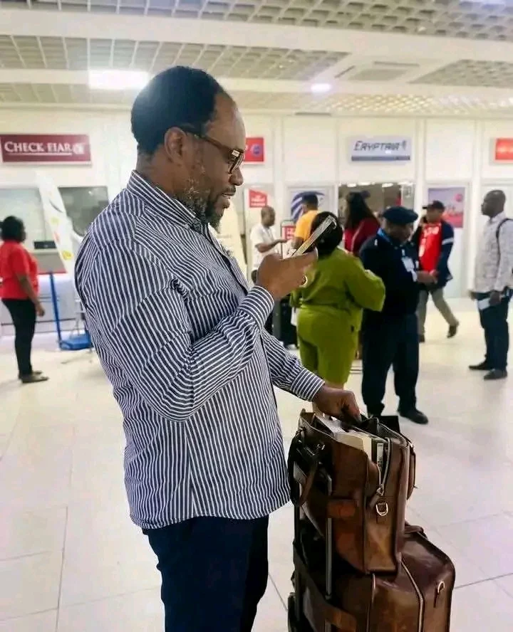 RDC : Delly Sesanga empêché de quitter le pays, son passeport confisqué à l’aéroport de N’Djili