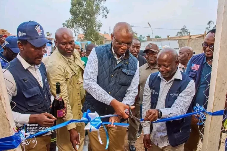 Ebola à Bunia : le ministre Samuel Roger Kamba inaugure l&rsquo;extension du Centre de Traitement