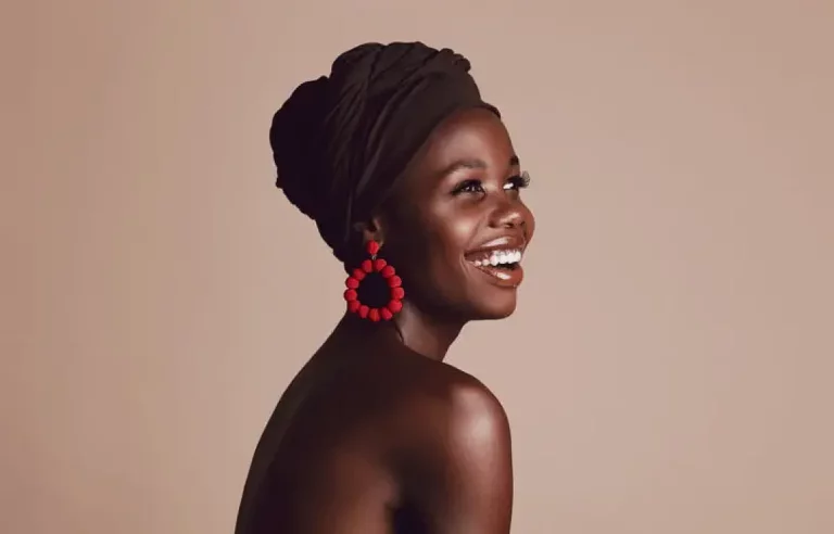 Conseils pour une routine de beauté adaptée aux femmes africaines aux peaux variées
