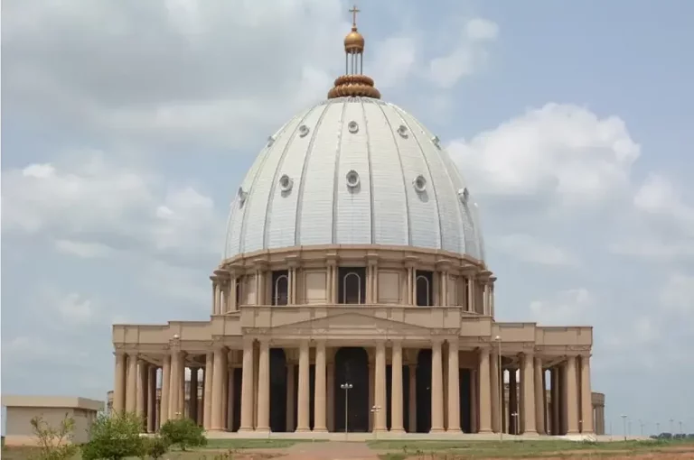 La Côte d’Ivoire se dévoile : les 10 monuments incontournables à visiter