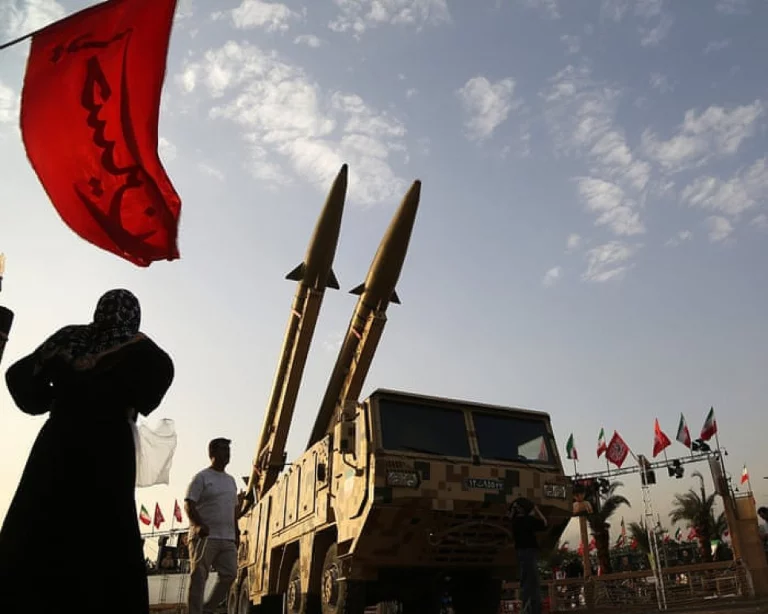 Les États-Unis interceptent une attaque de missiles iraniens sur leurs forces au Moyen-Orient