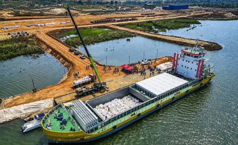 La première exportation de lithium depuis Kalemie transforme l&rsquo;économie du Tanganyika en RDC