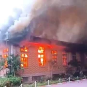 Destruction et reconstruction imminentes du Temple Moriha au Shekinah Tabernacle après un incendie