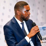« À cœur ouvert » : Junior Collinet Makosso publie un témoignage intime sur l’héritage familial