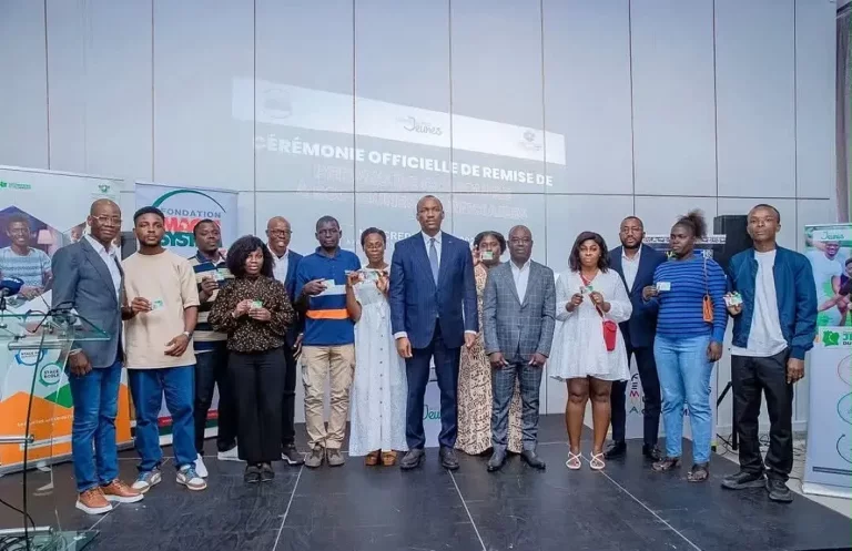 Côte d&rsquo;Ivoire : 500 jeunes reçoivent leur permis de conduire pour soutenir leur employabilité