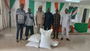 Célébration de l’Indépendance : Distribution de 110 sacs de riz à Ouragahio