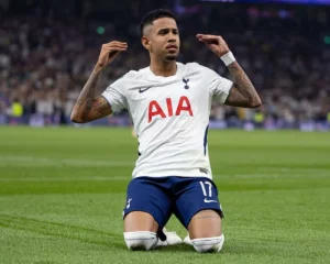 Sávio brille pour son premier but et Tottenham s&rsquo;impose largement en Carabao Cup contre Charlton