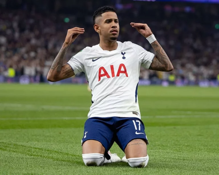 Sávio brille pour son premier but et Tottenham s’impose largement en Carabao Cup contre Charlton