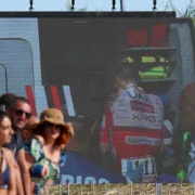 Tadej Pogacar partage une photo de l&rsquo;hôpital après sa chute à la Vuelta