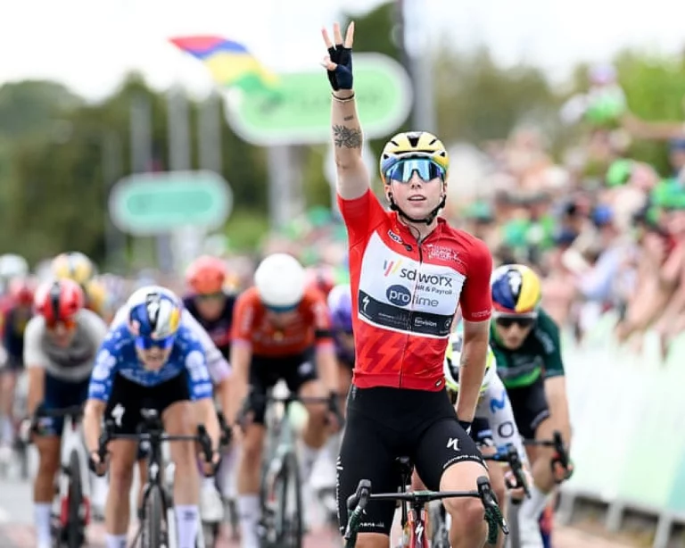 Lorena Wiebes remporte la quatrième étape du Tour de Grande-Bretagne féminin, Kim Le Court reste en tête du classement général