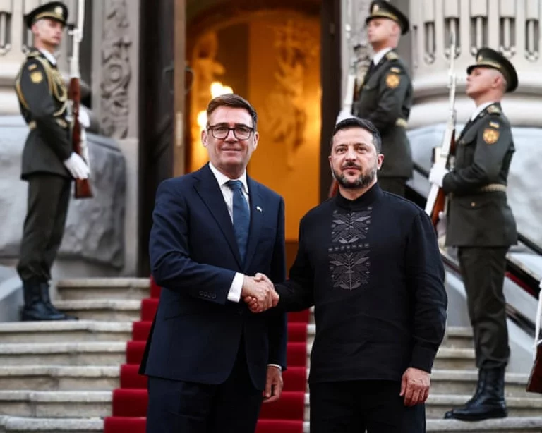 Le Premier ministre britannique Burnham prévoit un voyage à New York pour soutenir l&rsquo;Ukraine