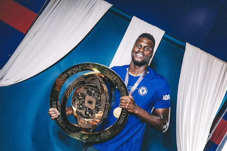Benoît Badiashile en passe de rejoindre Naples après une période difficile à Chelsea