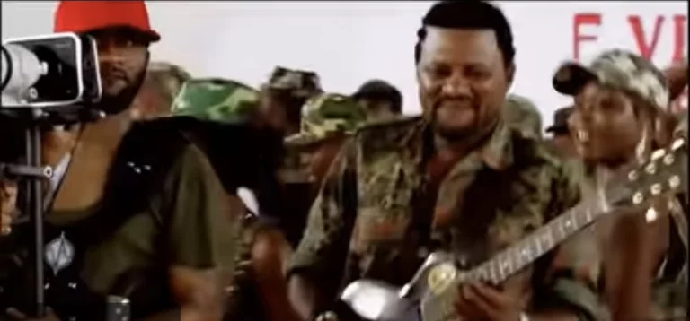 Fally Ipupa rend un poignant hommage à Alvarito Solo, son ancien guitariste décédé