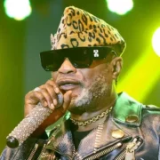 Koffi Olomidé annonce une proposition d&rsquo;achat de son catalogue musical de 816 chansons