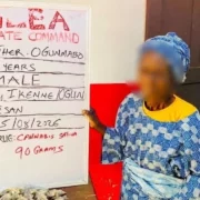 Au Nigeria, une arrière-grand-mère de 101 ans arrêtée pour vente de cannabis à domicile