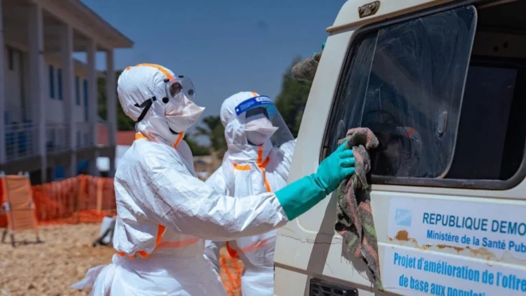 L&rsquo;épidémie d&rsquo;Ebola en RDC atteint plus de 2 300 décès, selon Médecins Sans Frontières