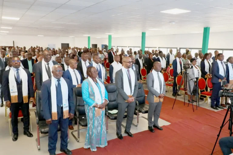 Lancement d&rsquo;une expérimentation de l&rsquo;IA pour 1 000 enseignants à Abidjan par le ministère de l&rsquo;Éducation