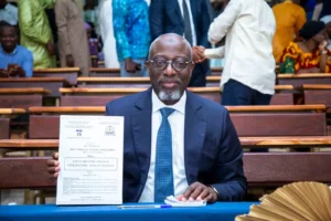 Diakalidia Konaté obtient une mention « Très honorable » pour sa thèse sur l&rsquo;identification en Côte d&rsquo;Ivoire