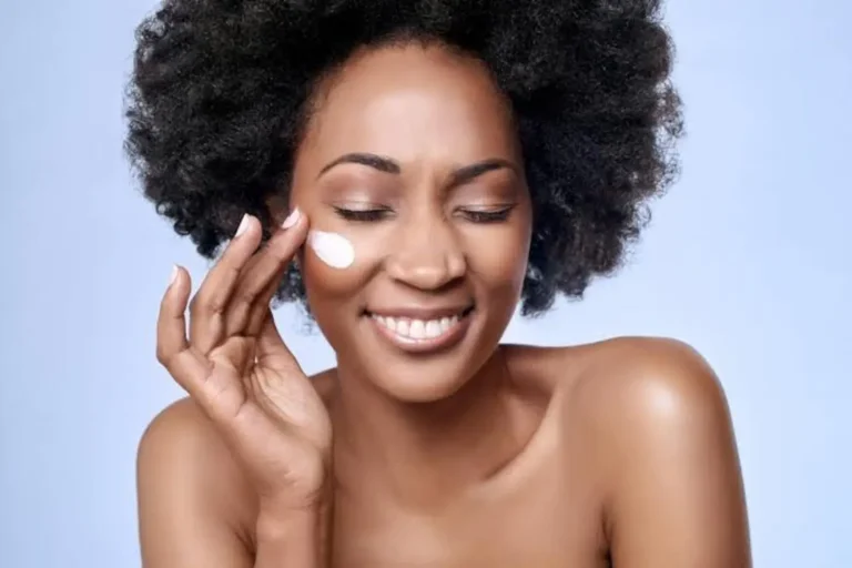 Découvrez une routine simple pour redonner éclat et luminosité à votre visage