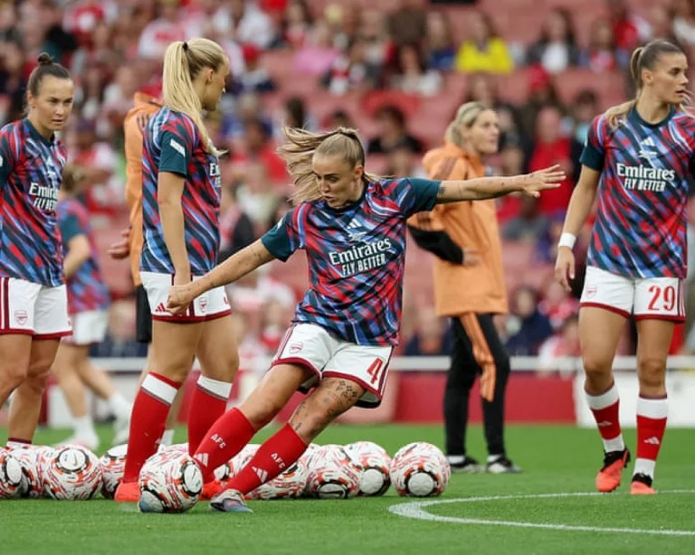 Arsenal contre Manchester United : Suivez le match de la Women’s Super League en direct