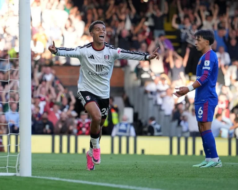 Fulham affronte Manchester United en direct lors d&rsquo;un match de Premier League à Craven Cottage