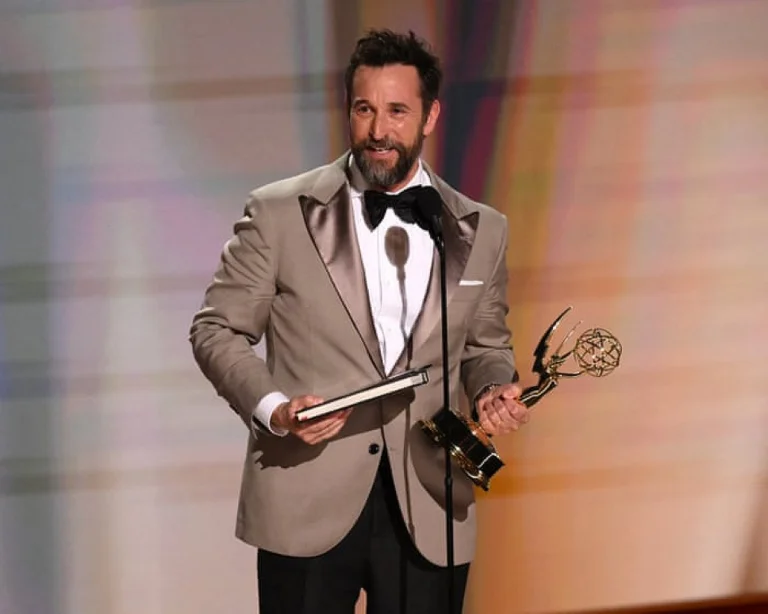 Les Emmy Awards 2026 : tapis rouge, lauréats, discours et moments forts de la cérémonie