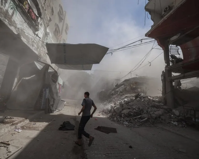 Les États-Unis prévoient de livrer des bombes de 2 000 lb à Israël dans le cadre d’un vaste accord d’armement