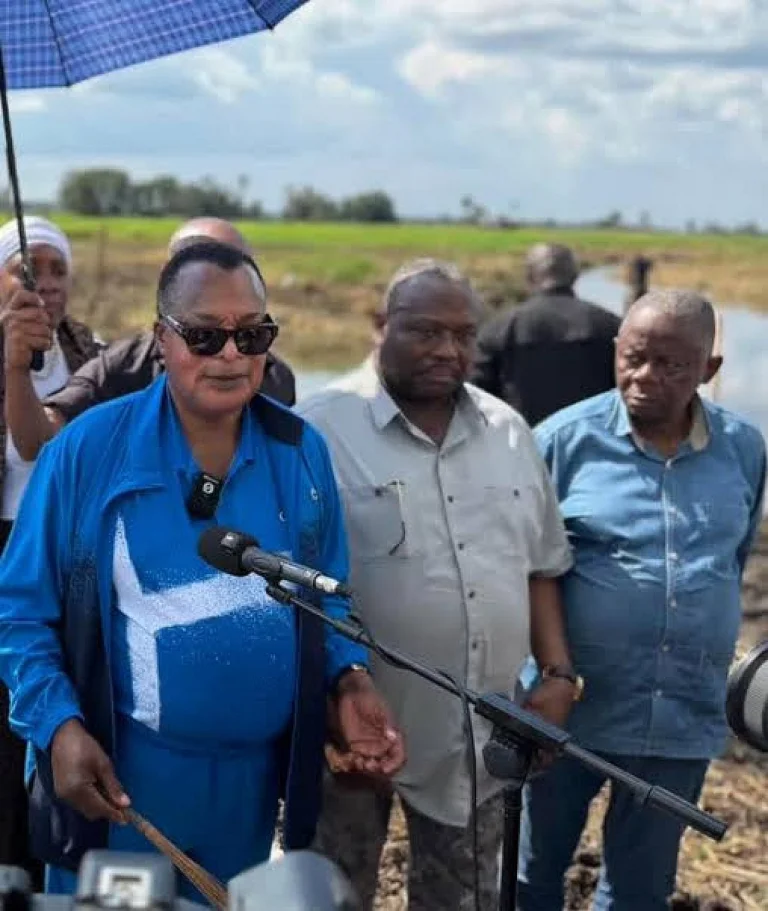 Denis Sassou-N’Guesso promet un soutien aux pêcheurs artisanaux lors de sa visite à Ndole