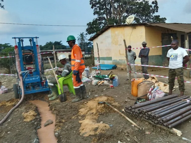Inauguration d&rsquo;un premier forage d&rsquo;eau potable à Mbinda, un espoir pour les habitants