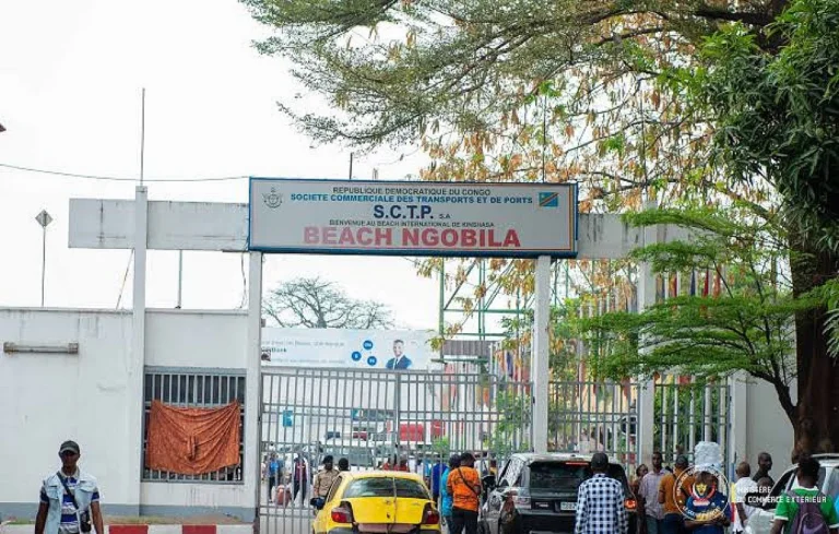 L’ONATRA impose des frais d&rsquo;accès au port de Kinshasa pour réguler l’afflux de badauds