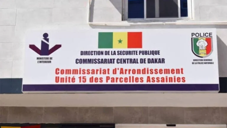 Sénégal : Un agent de sécurité interpellé pour le vol d’une voiture au moyen d’un camion-grue