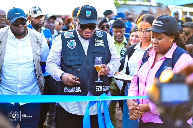 Kinshasa : Daniel Bumba lance la première zone transitoire de décharge des déchets à Ngiri-Ngiri