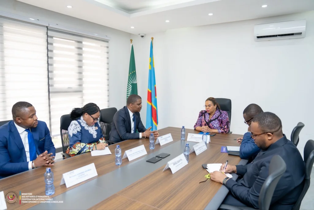 RDC : Thérèse Kayikwamba Wagner et Ted Beleshayi Kasanda explorent les pistes de collaboration autour de la diplomatie économique