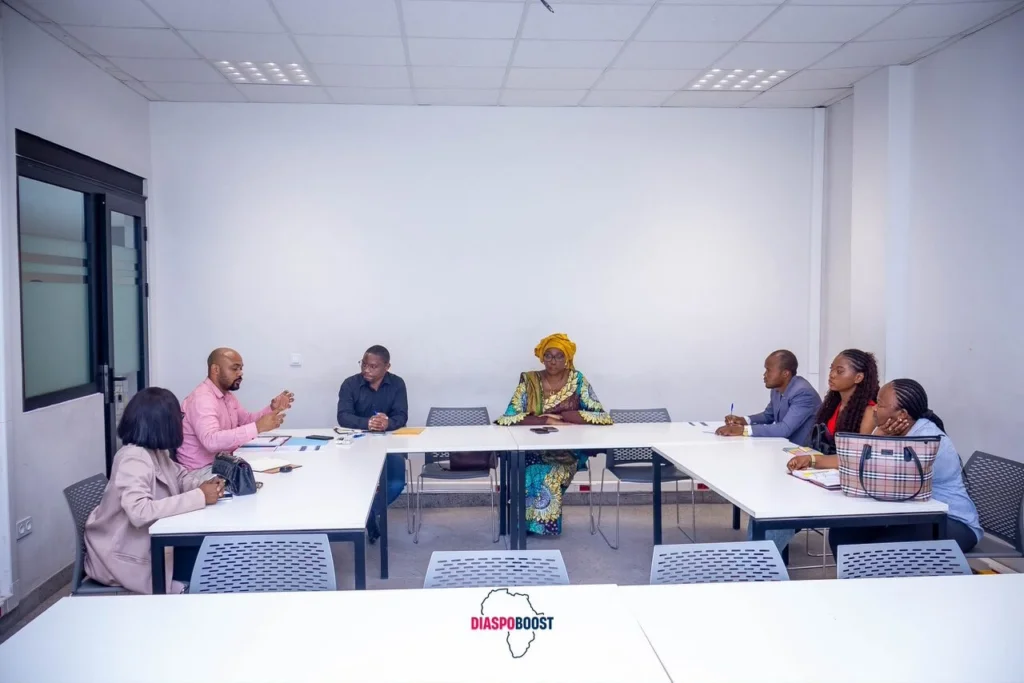Kinshasa : le colloque international DiaspoBoost clôturé sur des recommandations pour renforcer la contribution de la diaspora à l’économie congolaise
