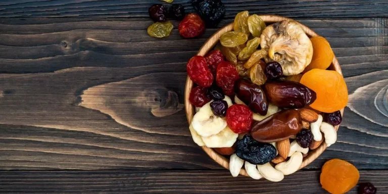 Choisir les fruits secs adaptés pour maîtriser son taux de cholestérol