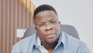 Apoutchou National révèle des informations émouvantes sur la maladie de sa mère en Côte d&rsquo;Ivoire