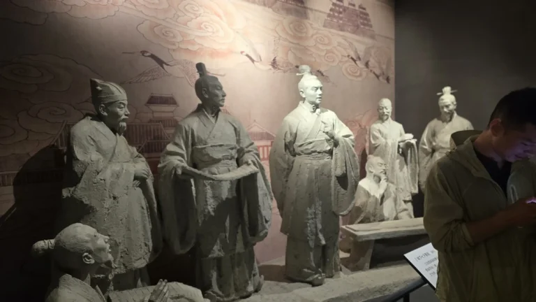 En Chine, la coexistence de partis « démocratiques » avec le Parti communiste : une alliance plutôt qu&rsquo;une opposition