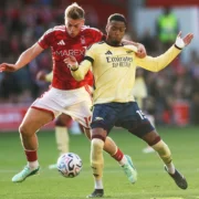 Nottingham Forest affronte Arsenal en Premier League dans un match décisif