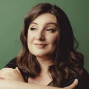 Critique de l&rsquo;album The Deeps Have Music de Beth Taylor : un récit musical envoûtant