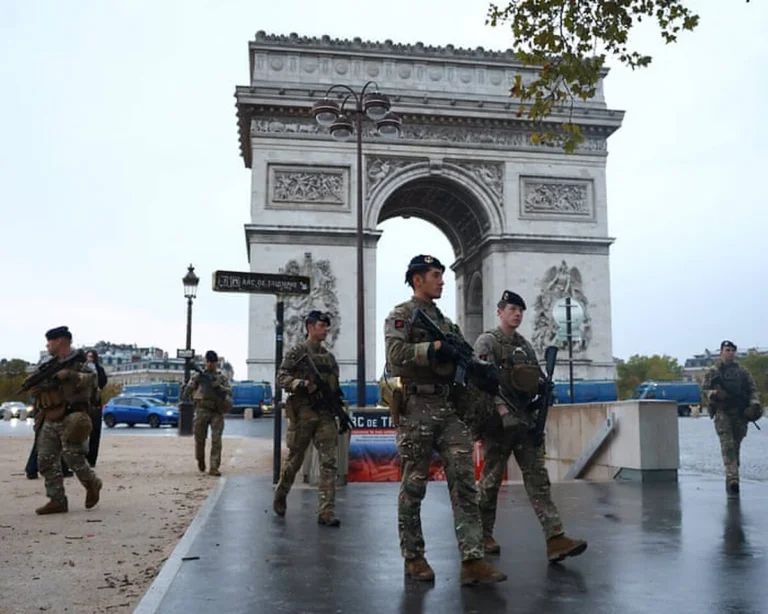 Des manifestations massives attendues en France et en Europe après une attaque terroriste raciste